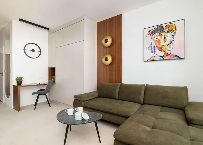 Bright In With Parking & Gym By Renters Apartamento *