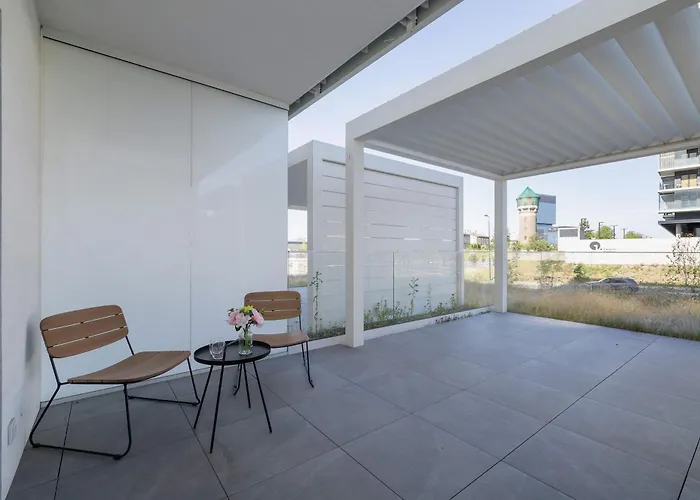 Bright In With Parking & Gym By Renters Katowice